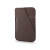 Decoded kaitsekest MagSafe Card Sleeve Stand pruun