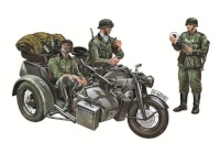 Italeri liimitav mudel Zundapp KS750 with Sidecar